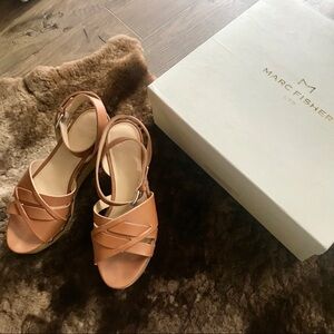 SALE‼️Marc Fisher Camilla wedge sandals in EUC